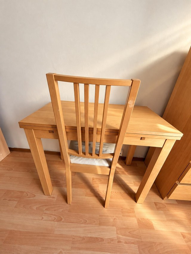 Stůl a židle